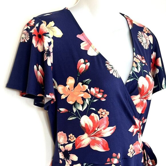 BY & BY NAVY FLORAL WRAP STYLE DRESS SIZE MEDIUM - Picture 5 of 13